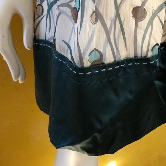 BCBGmaxazria Silk Dress 👗 with a 🎀 - Picture 4 of 13